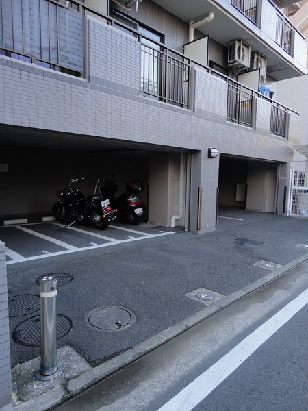 13/14 エントランス