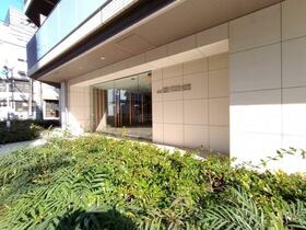 13/13 エントランス