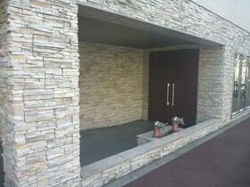 3/4 エントランス