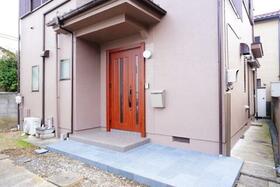 16/16 エントランス