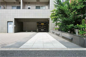 8/8 エントランス