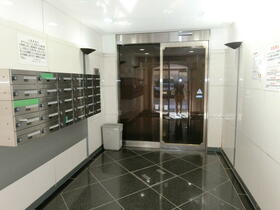 14/14 エントランス