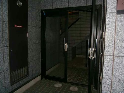 14/17 エントランス