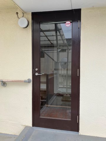 16/16 エントランス