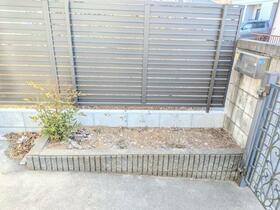 16/16 エントランス