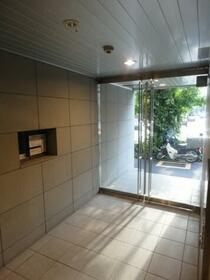 15/16 エントランス