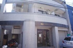 14/14 エントランス