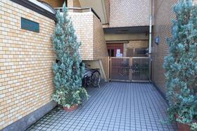 16/26 エントランス