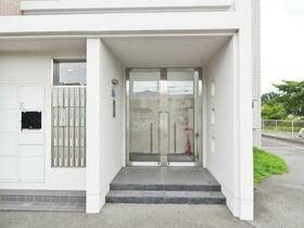 16/16 エントランス