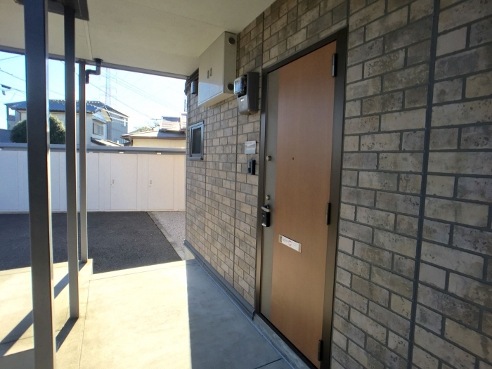 18/25 エントランス