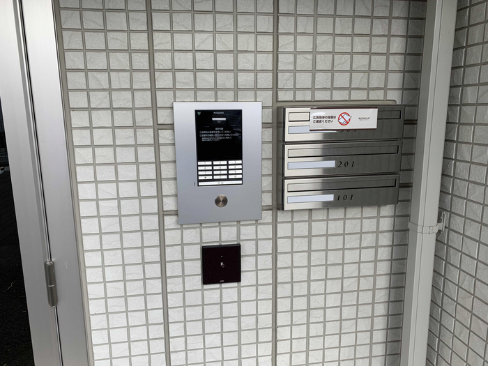 17/23 エントランス