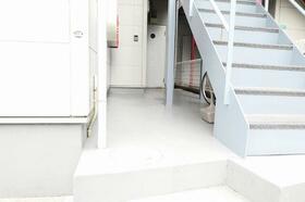 16/16 エントランス