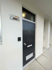 16/17 エントランス