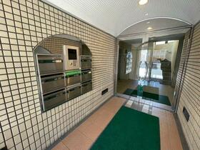 2/2 エントランス