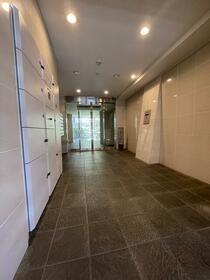 13/13 エントランス