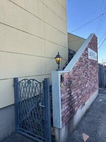 15/15 エントランス