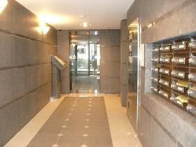 3/3 エントランス