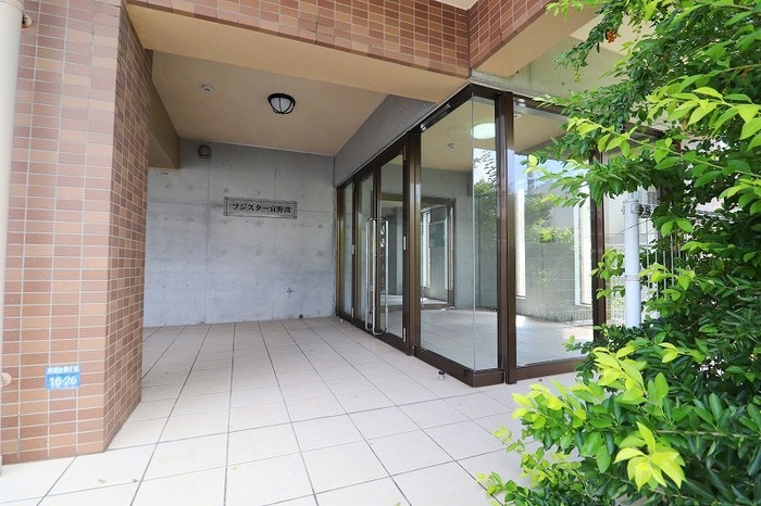 4/5 エントランス