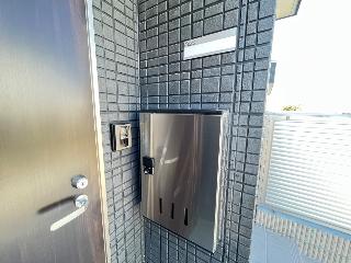 21/27 エントランス