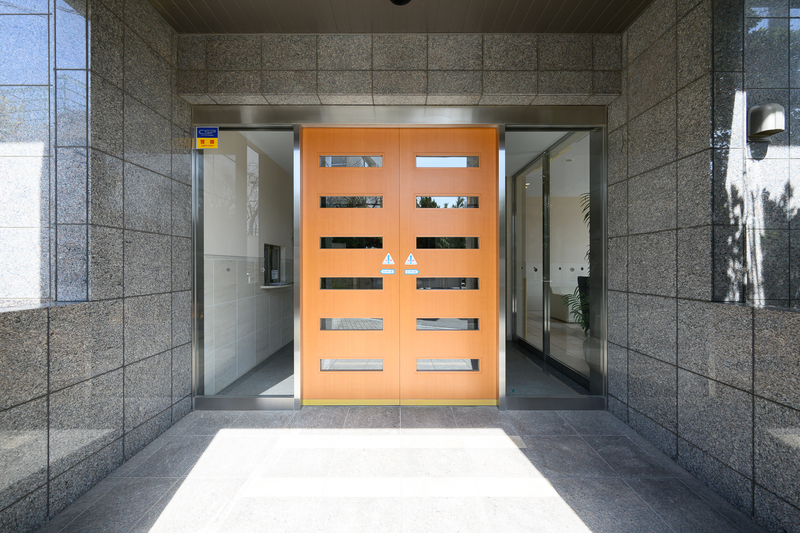 15/15 エントランス