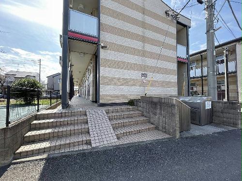 14/14 エントランス