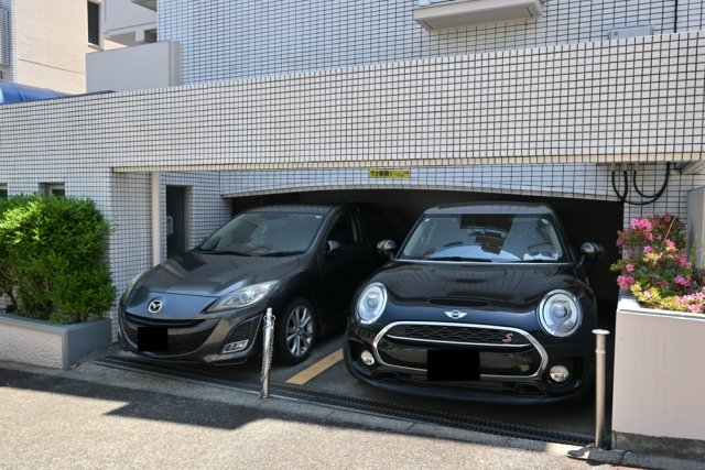 25/28 駐車場