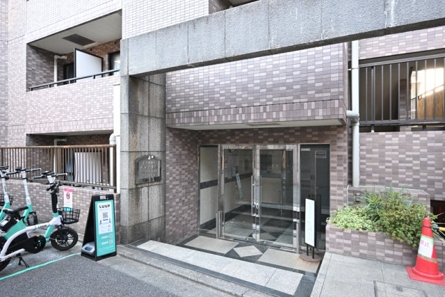 2/4 エントランス