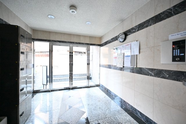 3/4 エントランス