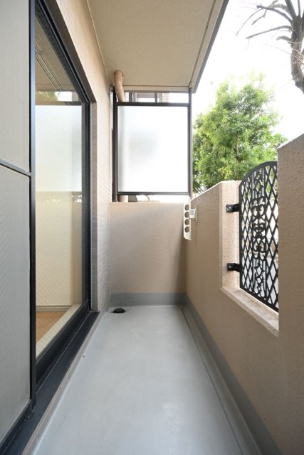 13/22 バルコニー