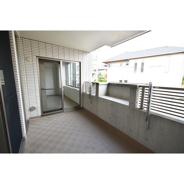 16/27 バルコニー