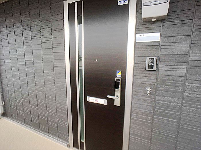 17/19 エントランス