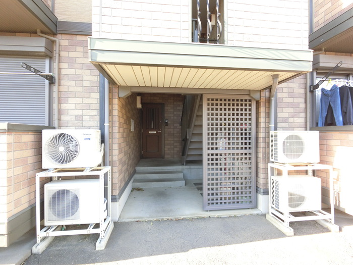 2/2 エントランス