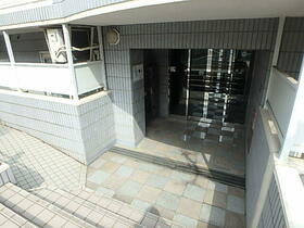 14/14 エントランス