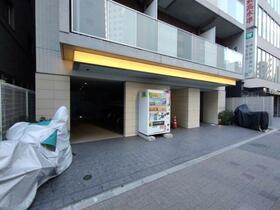 13/13 エントランス