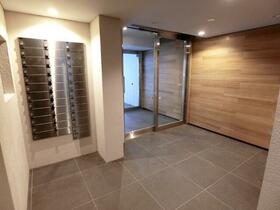 15/15 エントランス