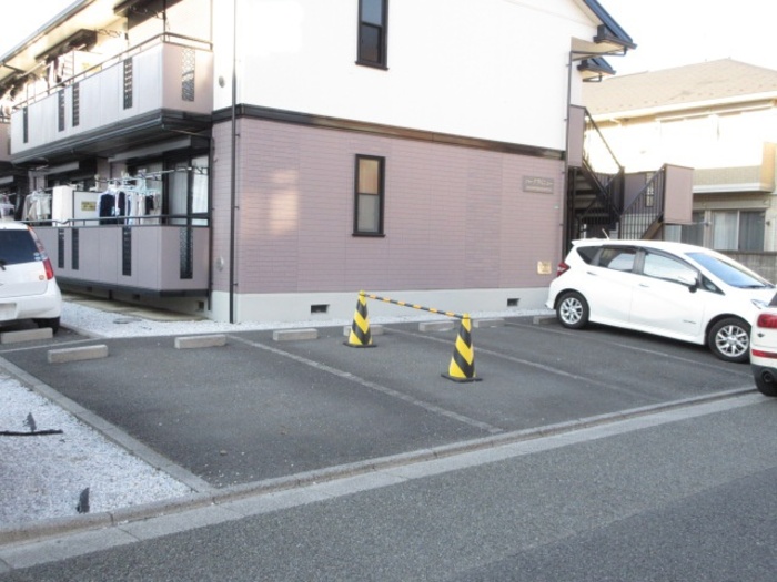 14/15 駐車場