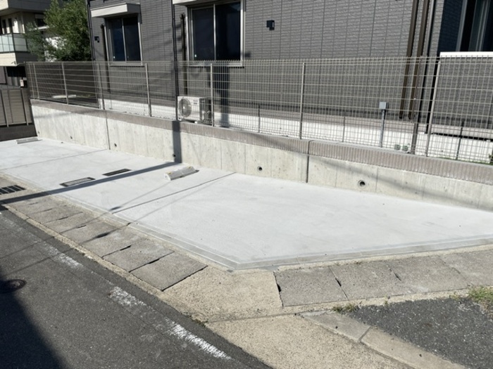 20/20 駐車場
