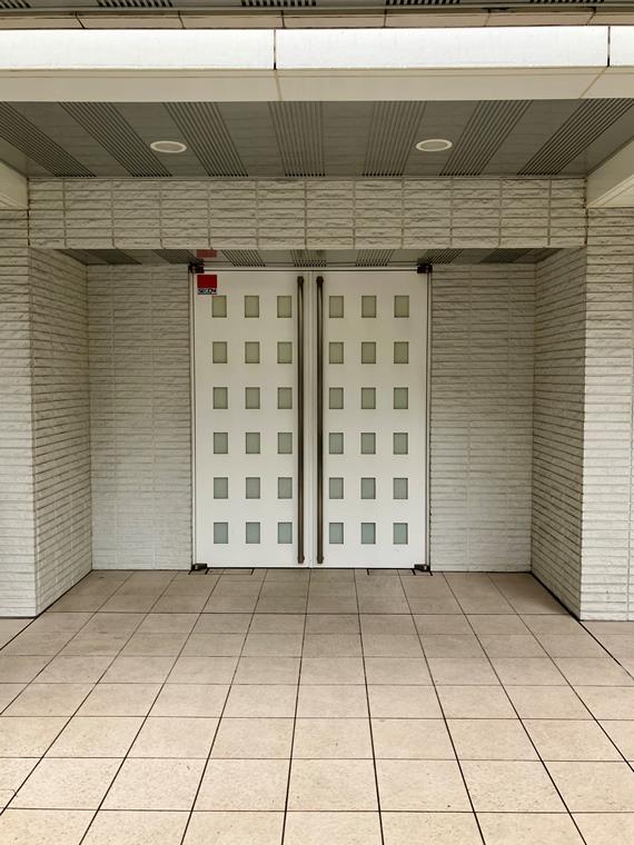 14/22 エントランス