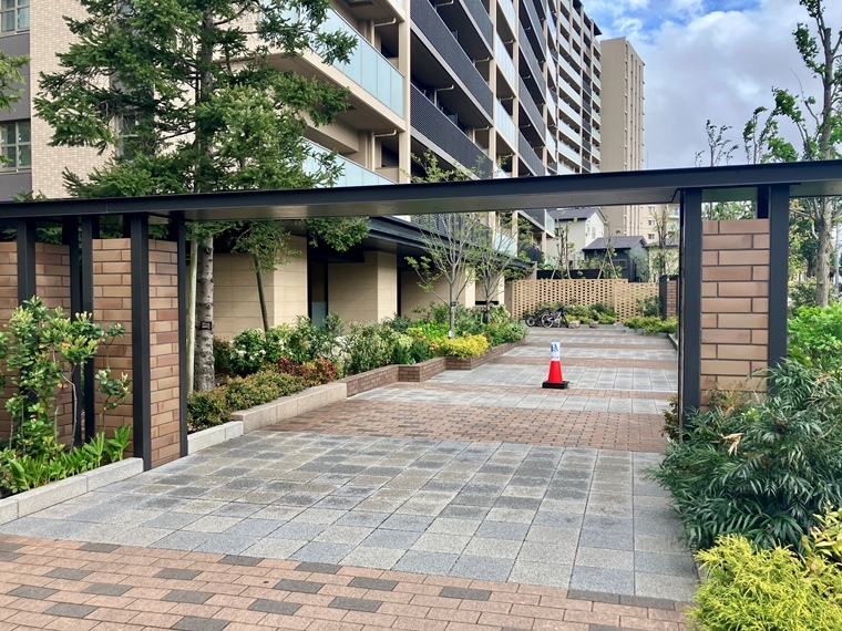 15/15 エントランス