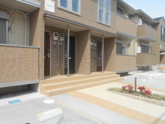 22/30 エントランス