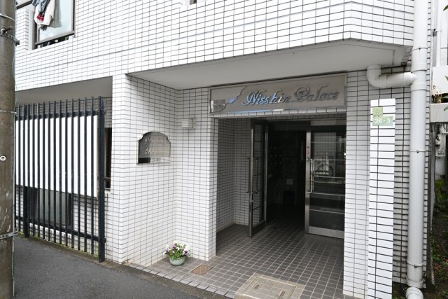 13/15 エントランス