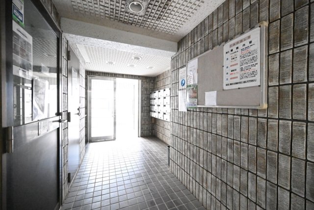 14/15 エントランス