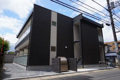 20/21 エントランス