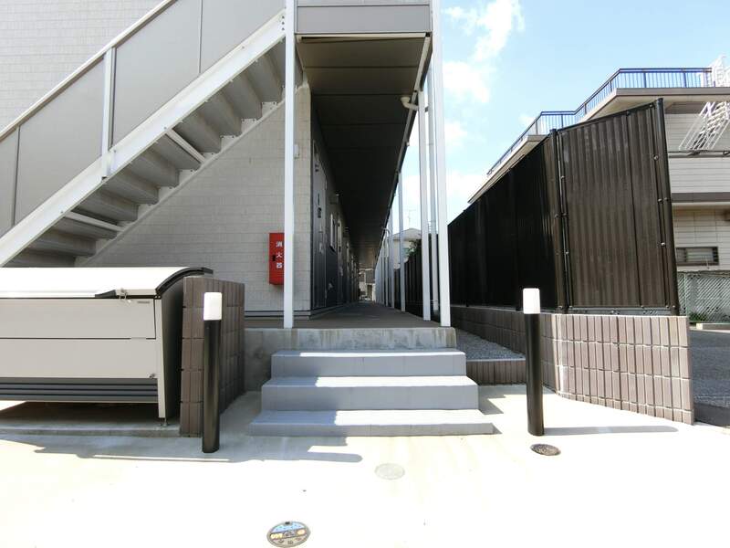 21/26 エントランス