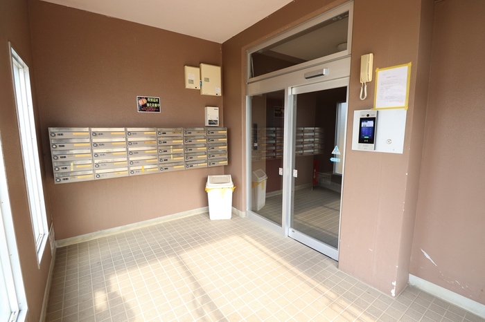 18/20 エントランス