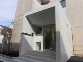 16/16 エントランス