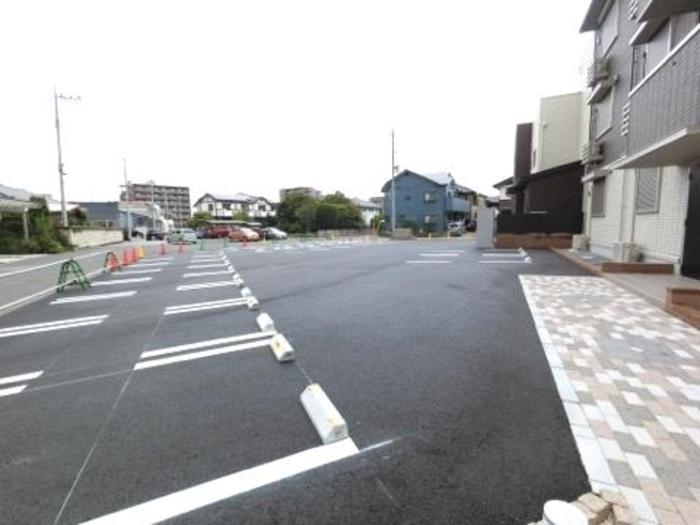 20/28 駐車場