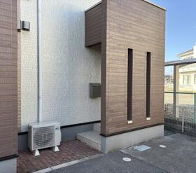 16/16 エントランス