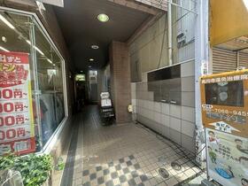 2/2 エントランス