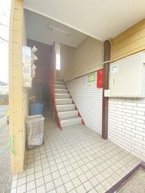 2/2 エントランス